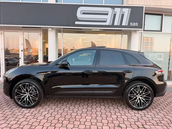 Porsche Macan 2021 photo 3