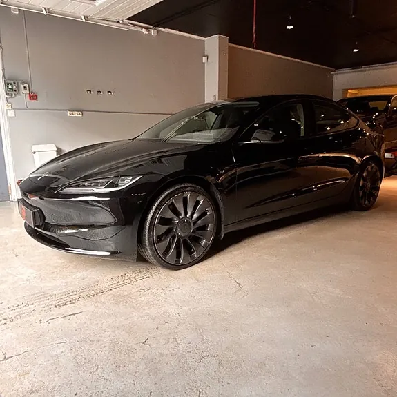 Tesla Model 3 2024 photo 5