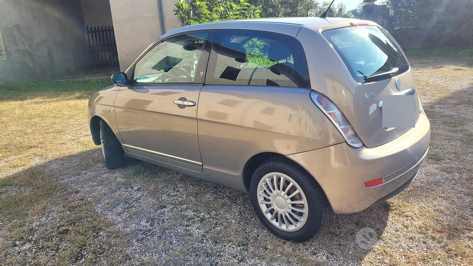 Lancia Ypsilon