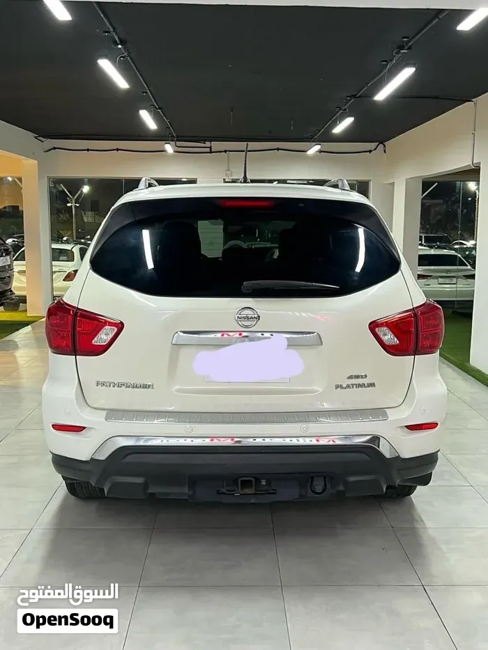 Nissan Pathfinder 2017 photo 2
