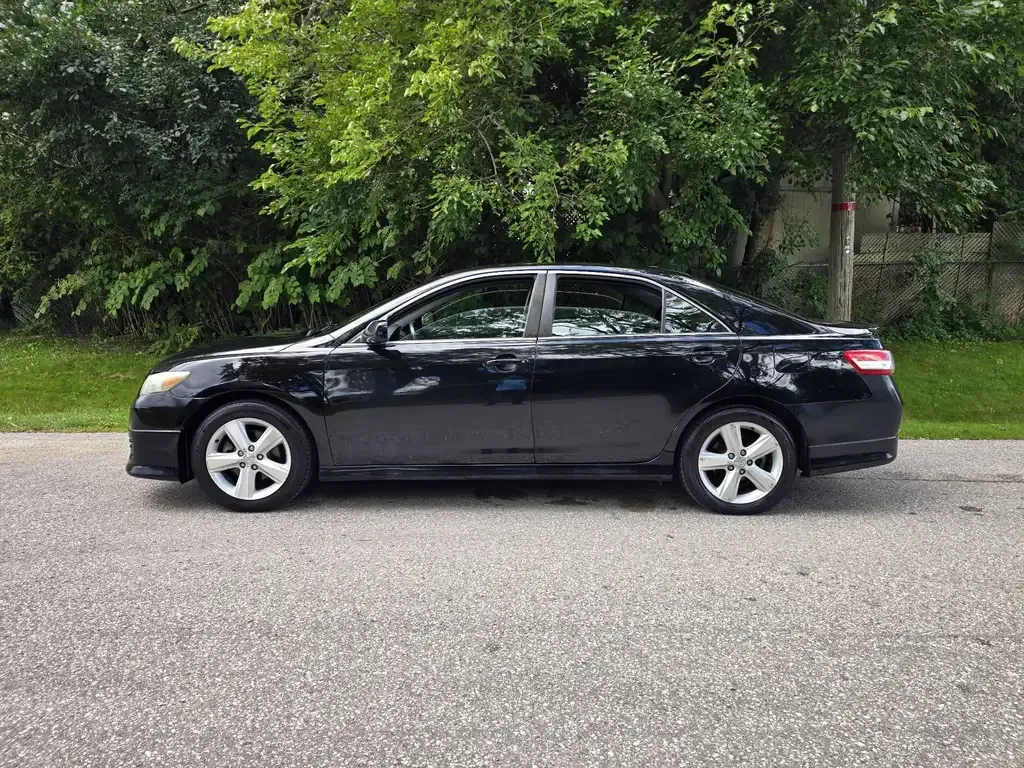 Toyota Camry 2010 photo 2