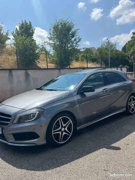 Mercedes-Benz A-Class 2015 photo 3