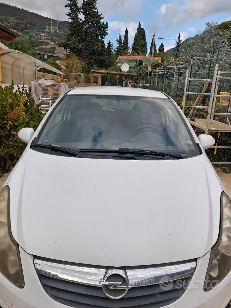Opel Corsa 2010 photo 3