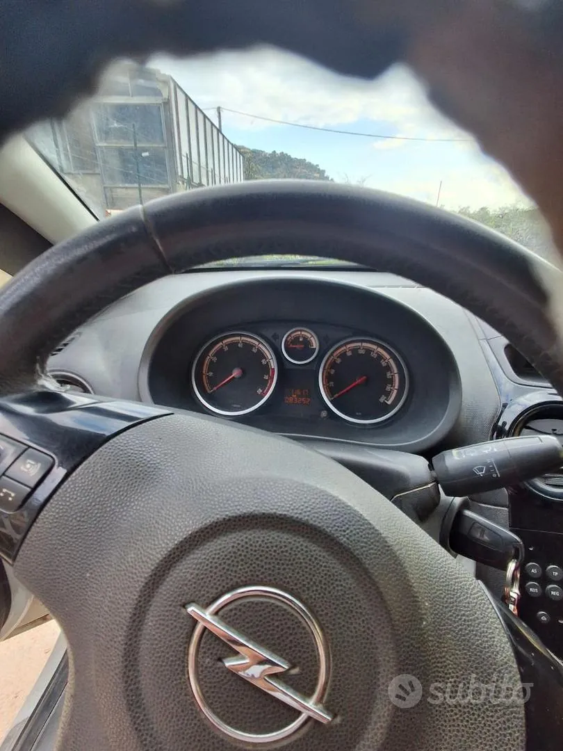 Opel Corsa 2010 photo 5