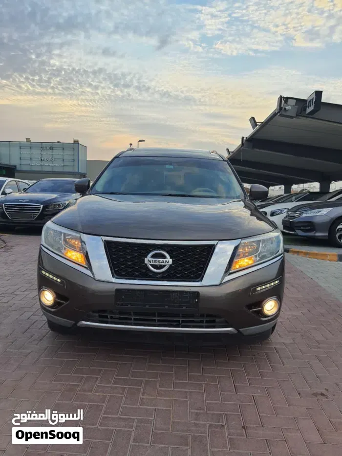 Nissan Pathfinder 2015 photo 2