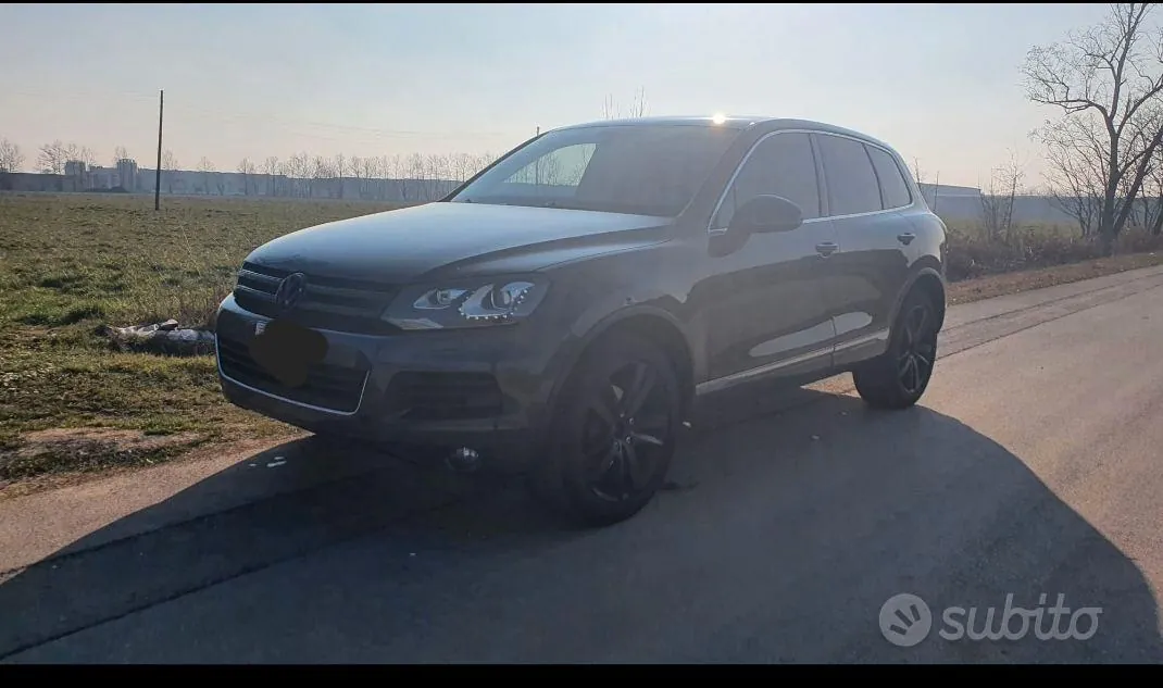Volkswagen Touareg 2012 photo 2