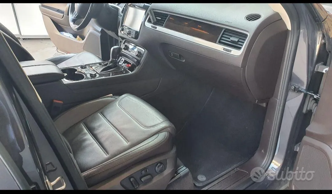 Volkswagen Touareg 2012 photo 4