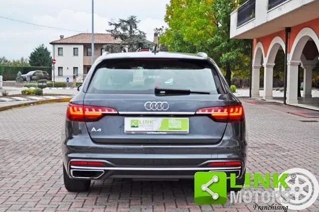 Audi A4 Avant 2021 photo 3