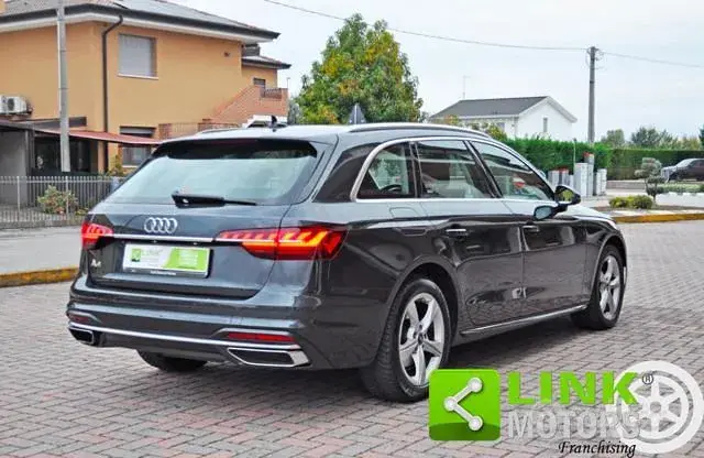 Audi A4 Avant 2021 photo 4