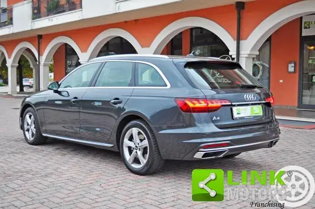 Audi A4 Avant 2021 photo 2