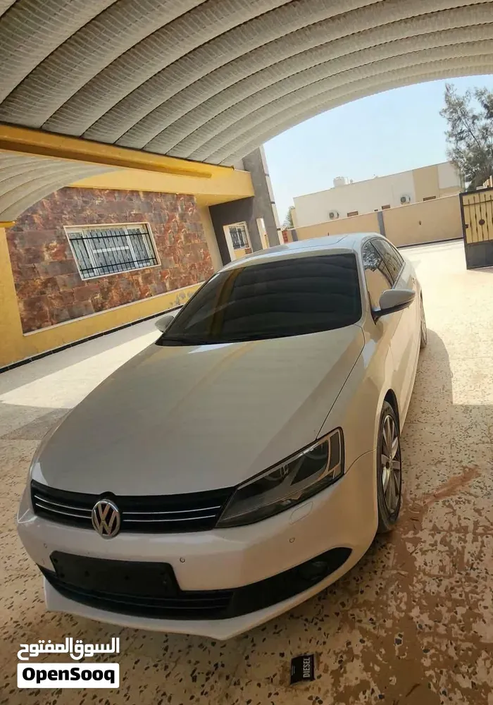 Volkswagen Jetta 2012 photo 2