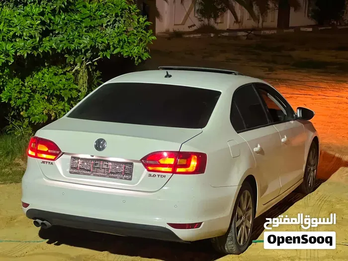Volkswagen Jetta 2012 photo 3