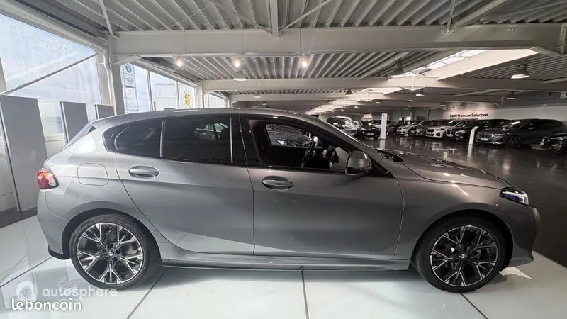 BMW 1 Series 2026 photo 4