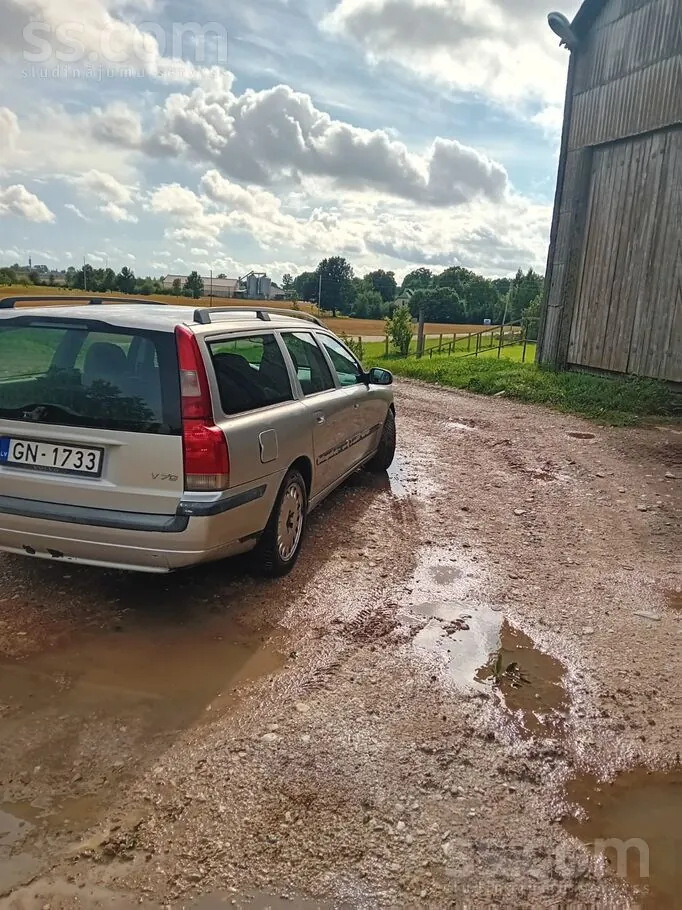 Volvo V70 2000 photo 4