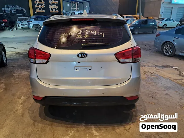 Kia Carens 2016 photo 2