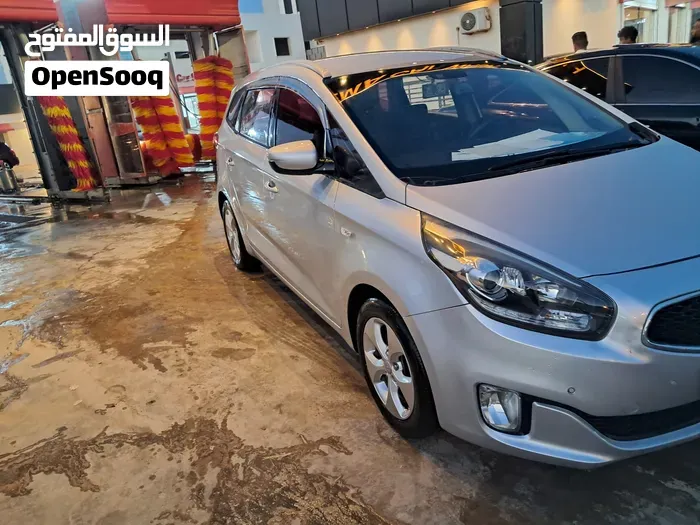 Kia Carens 2016 photo 3