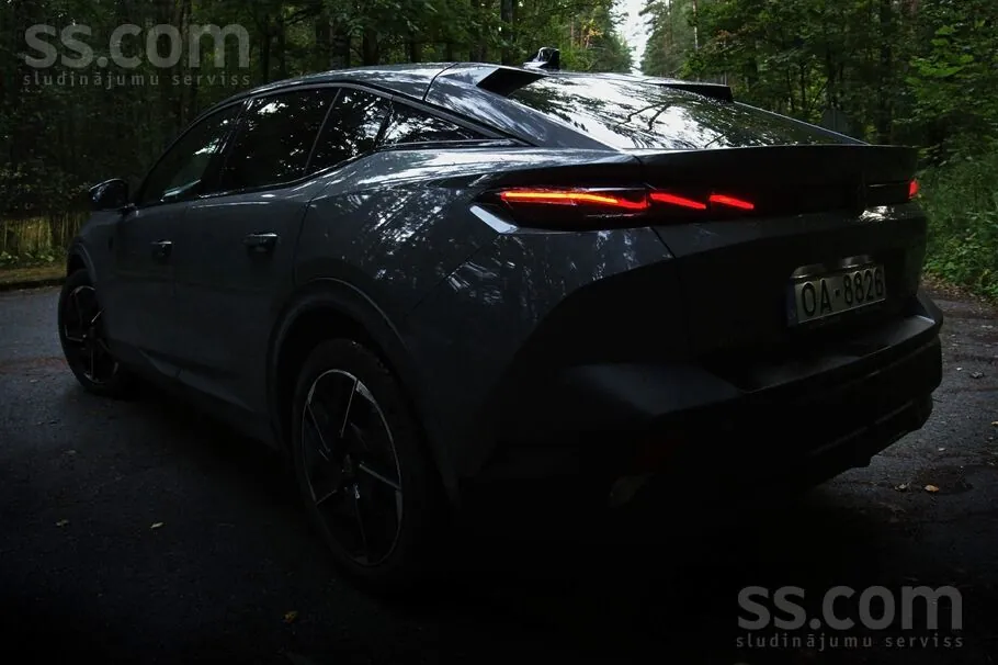 Peugeot 408 2024 photo 3