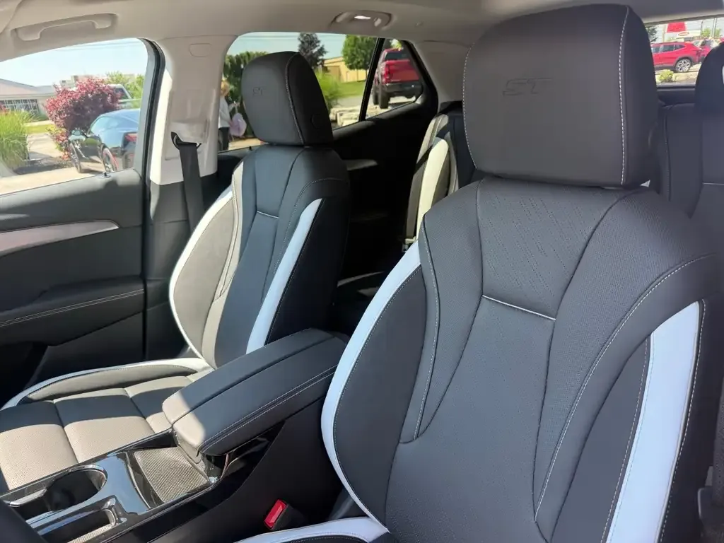 Buick Envision 2026 photo 5