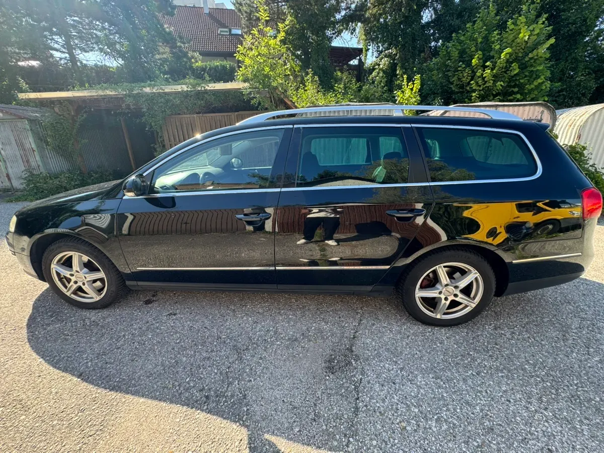 Volkswagen Passat 2009 photo 2