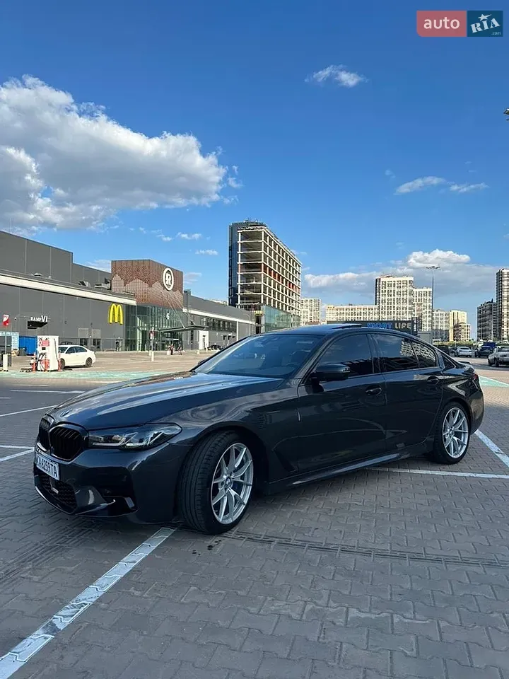 BMW 5 Series 2018 photo 3