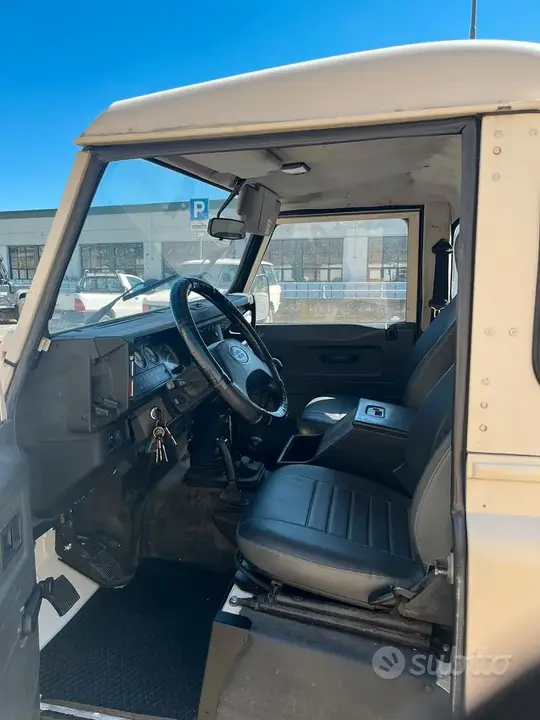Land Rover Defender 1998 photo 4