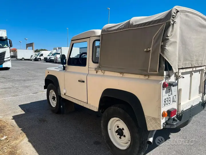 Land Rover Defender 1998 photo 3