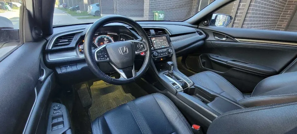 Honda Civic 2019 photo 3