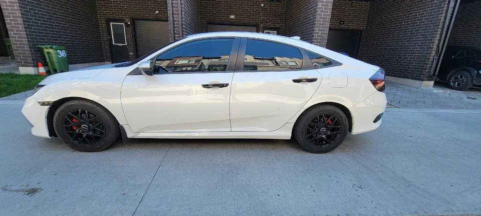 Honda Civic 2019 photo 4