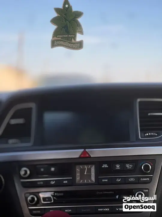 Genesis G80 2015 photo 3