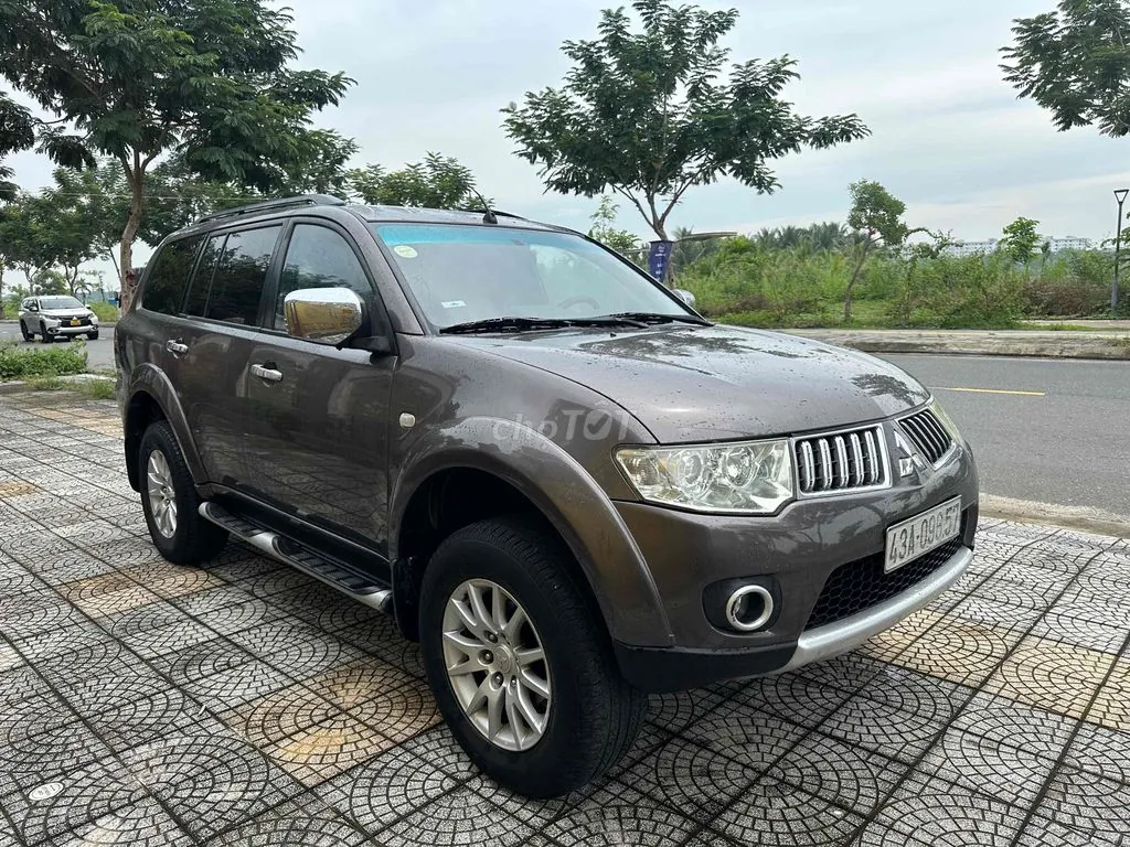 Mitsubishi Pajero Sport 2014 photo 2