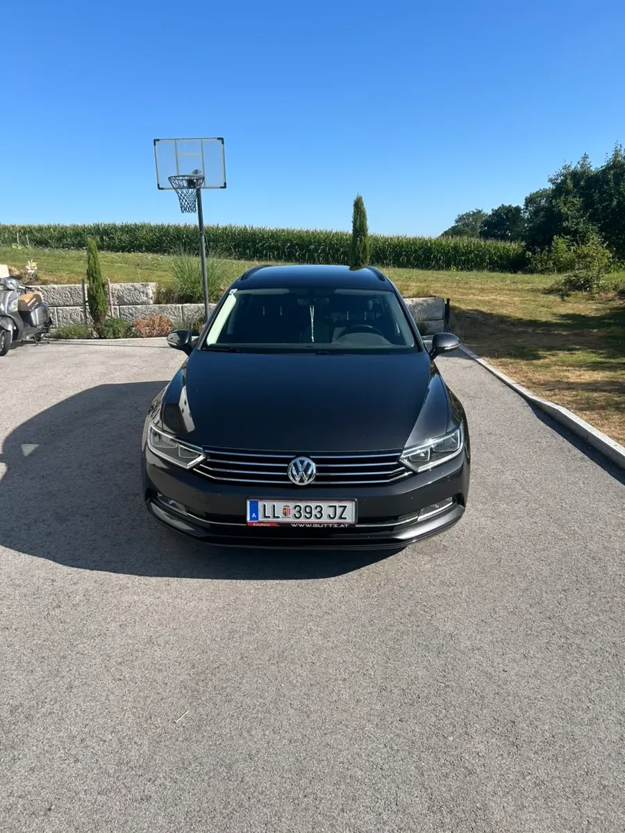 Volkswagen Passat 2018 photo 2