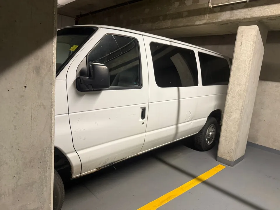 Ford E-350