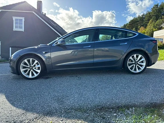 Tesla Model 3 2019 photo 2