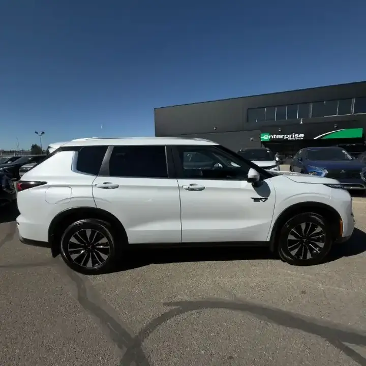 Mitsubishi Outlander 2026 photo 4