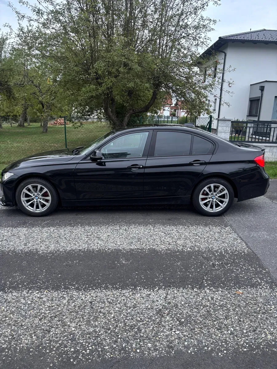 BMW 3 Series 2013 photo 2