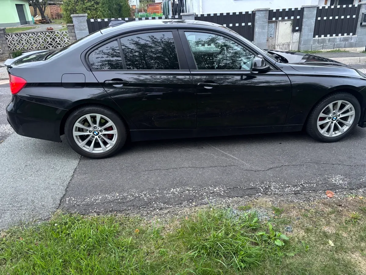 BMW 3 Series 2013 photo 3
