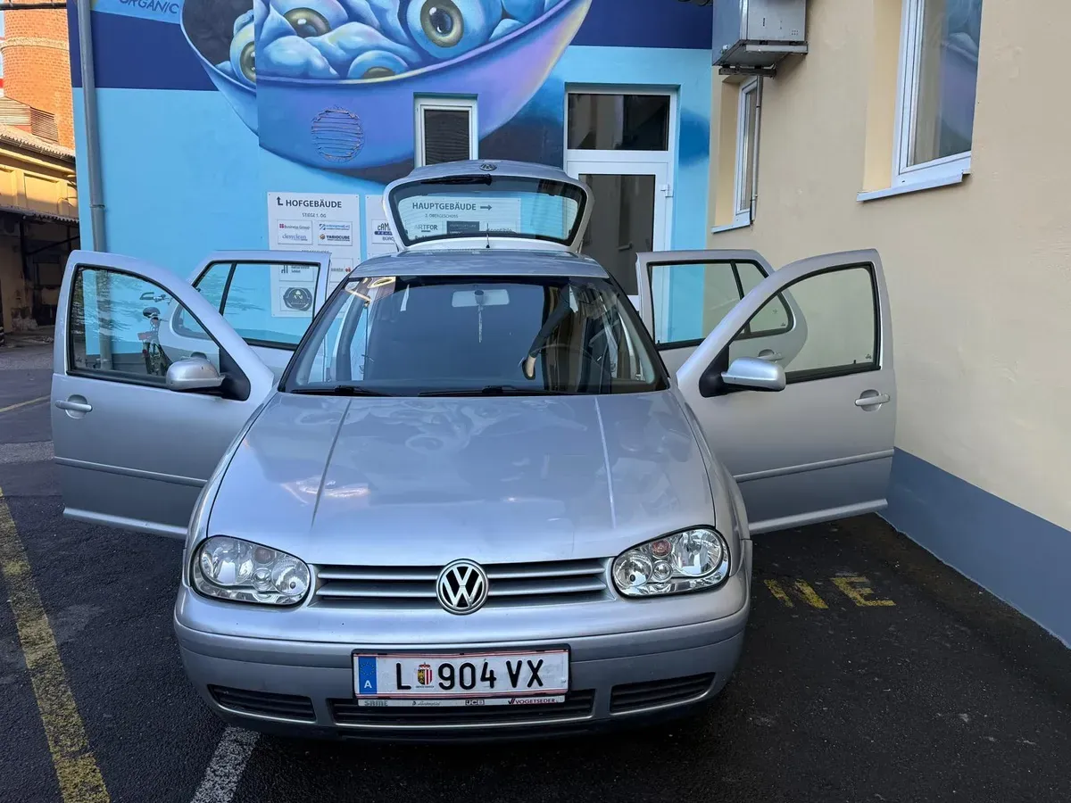 Volkswagen Golf 2002 photo 3