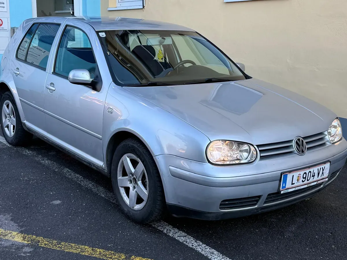 Volkswagen Golf 2002 photo 2