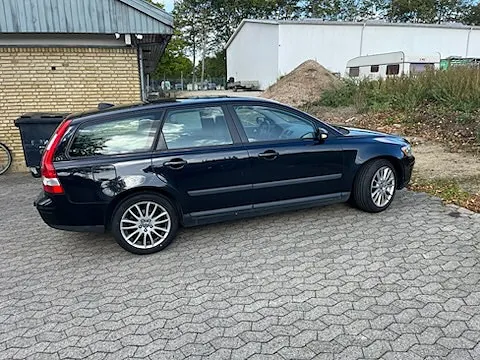 Volvo V50 2006 photo 2