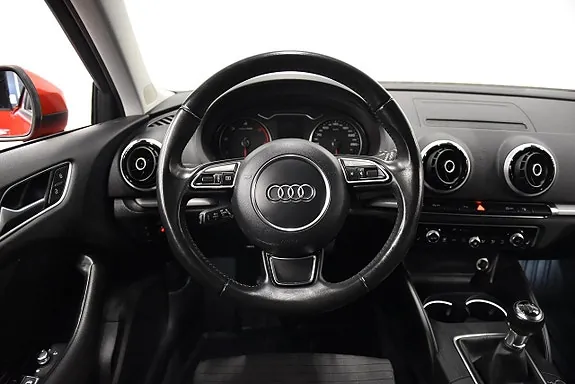 Audi A3 2016 photo 2