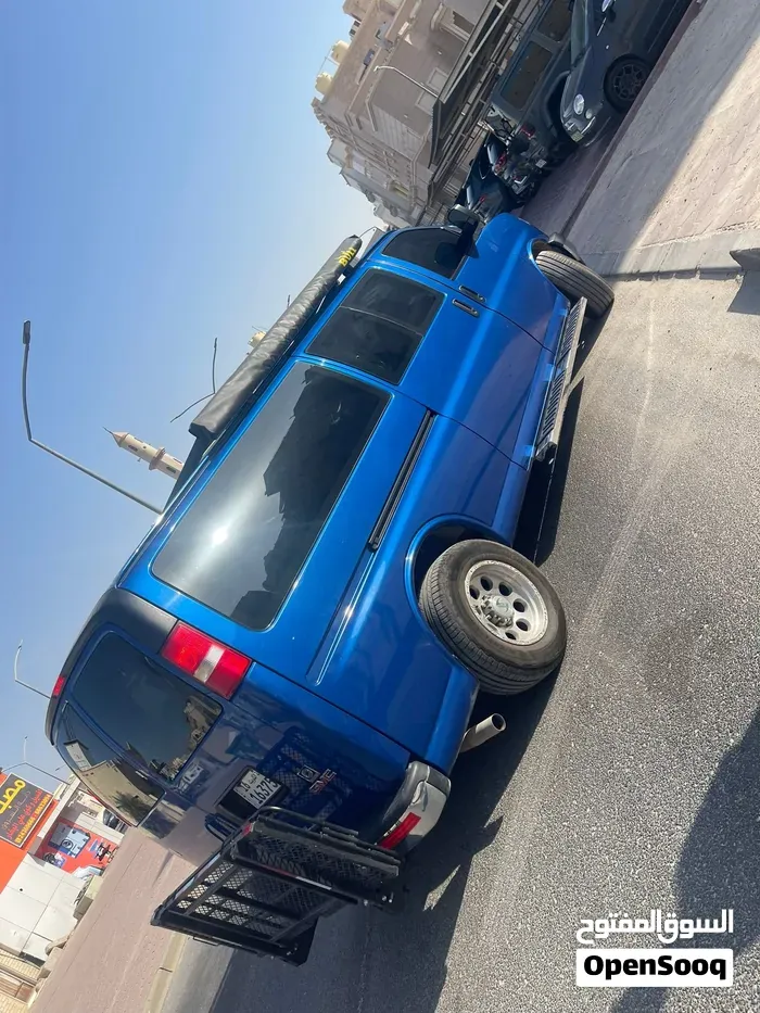 GMC Savana