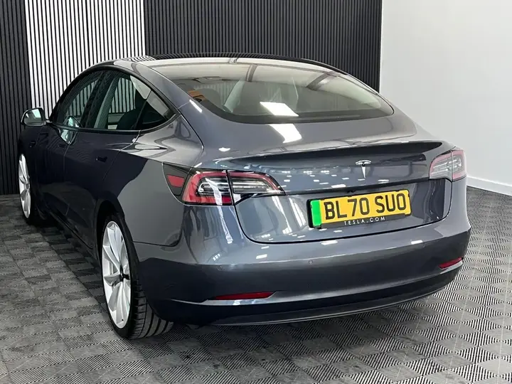 Tesla Model 3 2020 photo 5