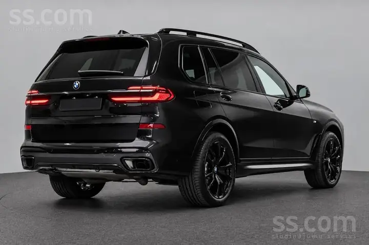 BMW X7 2024 photo 2
