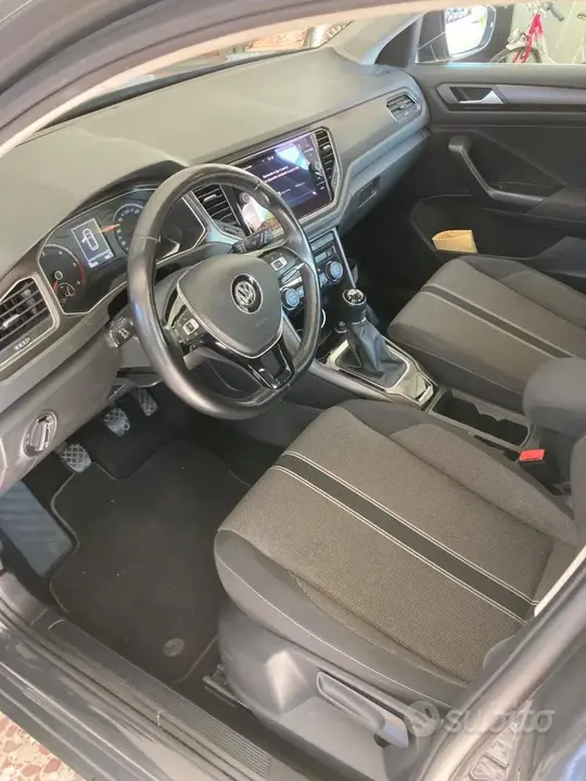 Volkswagen T-Roc 2020 photo 5