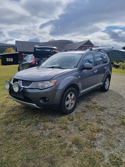Mitsubishi Outlander 2008 photo 2