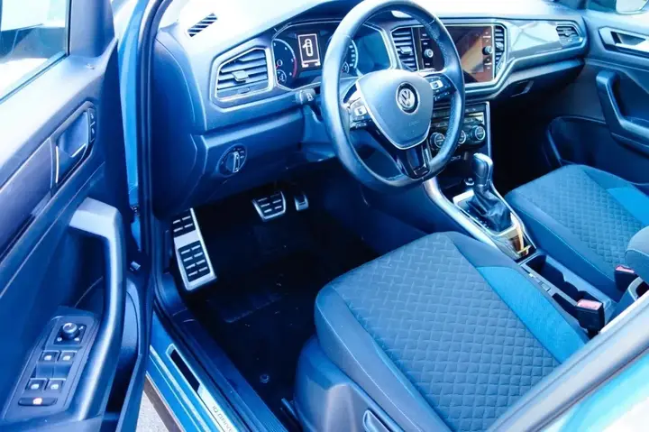 Volkswagen T-Roc 2019 photo 2