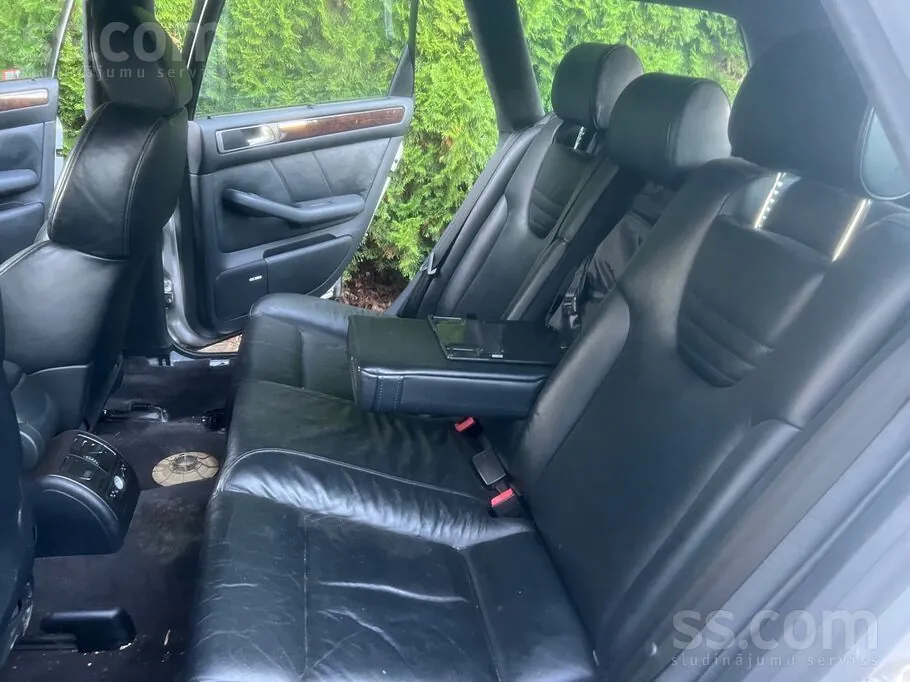Audi S6 2000 photo 2
