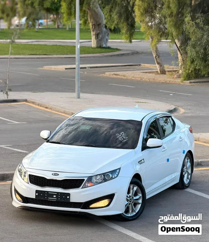 Kia Optima 2012 photo 2