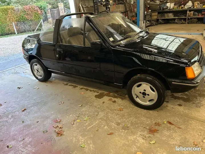 Peugeot 205