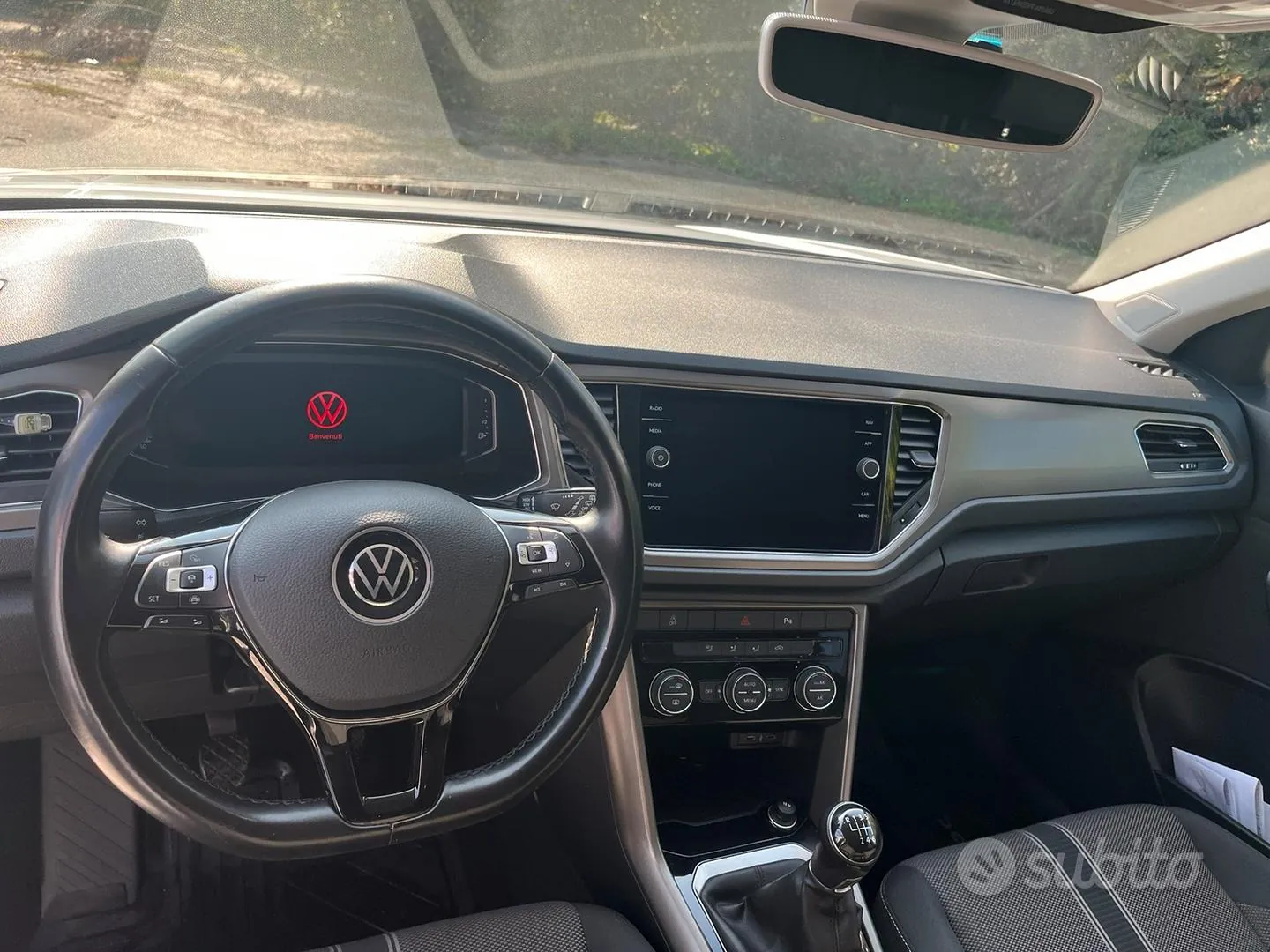 Volkswagen T-Roc 2020 photo 3